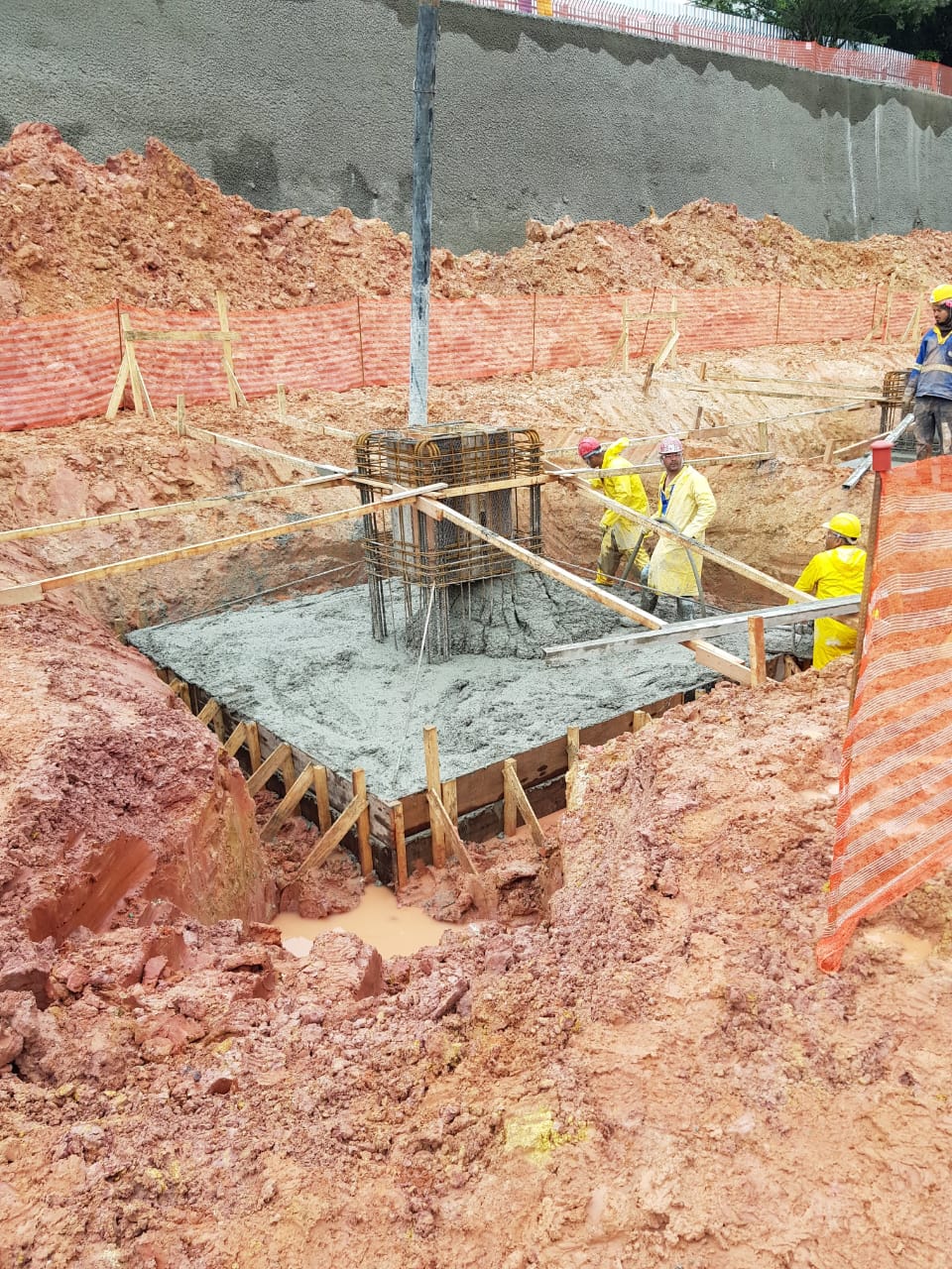 Execução de Obra - Fundação - Shopping Trimais - São Paulo-SP