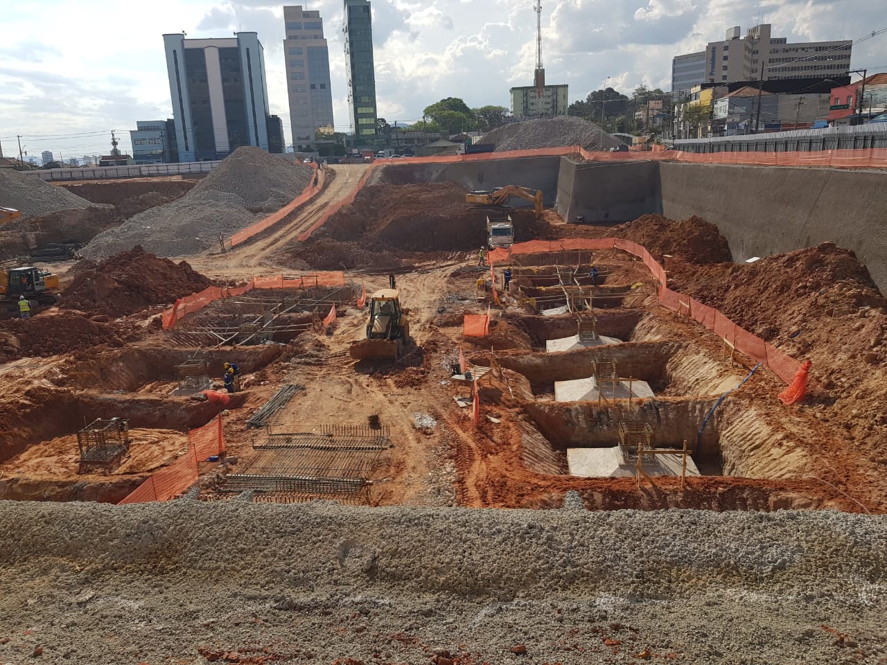 Execução de Obra - Fundação - Shopping Trimais - São Paulo-SP
